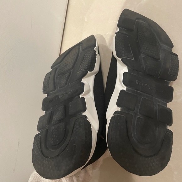 Balenciaga speedrunners size 36 - Picture 4 of 10